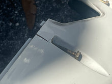 Cargar imagen en el visor de la galería, 150 hp Evinrude E-tec 351784 Port 5008263 starboard 351785 5008264 LOWER SIDE COVERS two stroke 2007