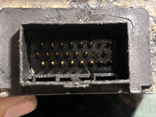 Lade das Bild in den Galerie-Viewer, 225 250 hp Mercury EFI ECU control unit 8257542 oem 825754 2 TWO STROKE 3 Liter Replaced by -830046 2