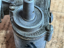 Lade das Bild in den Galerie-Viewer, 4 hp Mercury carburetor 013293, KB7A outboard vintage TWO STROKE tillotson