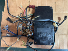 Cargar imagen en el visor de la galería, NEEDS REBUILD: DT 140 115 hp Suzuki EFI 33920-94610 ECU control unit 1987-2001 TWO STROKE
