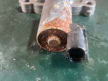 Cargar imagen en el visor de la galería, DF 200 hp Suzukj OIL CONTROL VALVE 16550-93J00 four stroke some compatibility 150 175 225 250 300 350 hp