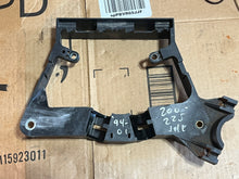 Cargar imagen en el visor de la galería, 200 225 hp Johnson Evinrude 586509 0583997 ELECTRICAL BRACKET ASSY 1994-2001 two stroke