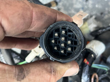 Lade das Bild in den Galerie-Viewer, f 250 hp Yamaha engine WIRE HARNESS 6P2-82590-31-00 four stroke 2008-2010 3.3 Liter some 225 hp compatibility