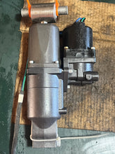 Load image into Gallery viewer, DF 70 60 90 100 115 140 HP Suzuki 38100-90J01 PTT trim pump four stroke TESTED 2002