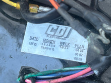 Cargar imagen en el visor de la galería, 140 120 125 hp Evinrude Johnson POWER PACK cdi 0583489 two stoke looper v4 1988-2001