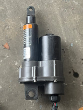 Lade das Bild in den Galerie-Viewer, kay sold mar2026——350 hp Mercury Verado SHIFT ACTUATOR 8M0048114 four stroke 135-400 hp compatibility