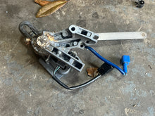 Lade das Bild in den Galerie-Viewer, f 250 hp Yamaha THROTTLE CONTROL BRACKETS 69J-44176-01-1S 69J-44117-00-1S, SWITCH 60V-8259F-00-00 SHIFT SWITCH 69J-8259F-00-00 four stroke 2005-2007 some compatibility 200 225 hp