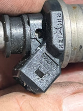 Cargar imagen en el visor de la galería, 250 225 200 150 HP Yamaha OX66 FUEL INJECTORS 65L-13761-00-00 Two Stroke 1997-2004