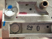 Lade das Bild in den Galerie-Viewer, sold local dec2025—DF 2.5 hp Suzuki CARBURETOR 13200-97J50 four stroke 2024 2012-up