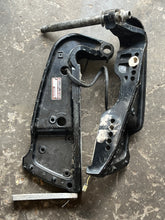 Load image into Gallery viewer, DF 200 250 hp Suzuki 41111-93J11-0EP CLAMP BRACKETS & SHAFT four stroke