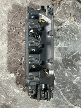 Cargar imagen en el visor de la galería, BF 90 75 hp Honda CYLINDER HEAD 12210-ZW1-010ZA four stroke 1997-2006