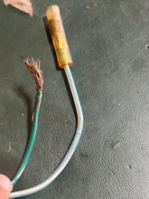Cargar imagen en el visor de la galería, 225 - 300 hp Mercury TRIM HARNESS 826802A2 two stroke - approx 12” length with eyelet connectors on longest run of cord
