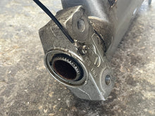 Cargar imagen en el visor de la galería, BF 150 135 hp 50201-ZW1-040ZA SWIVEL CASE 1999-2007+ 50100-ZY6-000 steering arm mounting frame & mount bracket four stroke