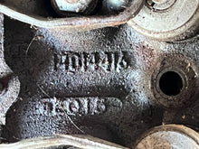 Cargar imagen en el visor de la galería, sold ebay aug2025——5.0 5.7 Liter OMC 1989 cylinder head #2 3853852 985431 Valve Cover 0986748 volvo
