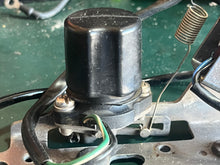Cargar imagen en el visor de la galería, 50 40 hp Yamaha Mercury auto-start PRIMER STARTER ASSY 62Y-14380-00-00 equivalent 825106 / 62Y-14380-00-00 / 62Y143800000 / 62Y-14380-00 / 62Y1438000 COIL SOLENOID 6E9-86111-01-00 BRACKET 62Y-14291-00-00 four stroke