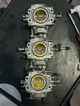 Lade das Bild in den Galerie-Viewer, 225 hp Yamaha 76 degree CARBURETOR SET 2-4-6 62J-14301-00-00 62J-14302-00-00 62J-14303-00-00 two stroke 1994-1996