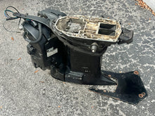 Cargar imagen en el visor de la galería, 200 225 250 hp Johnson Evinrude Racing SWIVEL BRACKET 20”, LOWER COVERS 1999-2001, CLAMP BRACKETS, STEERING ARM 20” and Mount Bracket TWO STROKE 2001 J200PLSIF