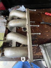 Lade das Bild in den Galerie-Viewer, f 115 Yamaha 68V-13641-00-94 MANIFOLD 1 four stroke 115 hp intake