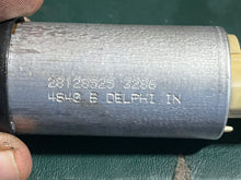 Cargar imagen en el visor de la galería, 30 25 15 hp Evinrude e-tec VST FUEL PUMP 5007896 5006492 two stroke 2017 AA AB AF 2010-up