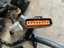 Cargar imagen en el visor de la galería, f 250 hp Yamaha engine WIRE HARNESS ASSY 6P2-82590-02-00 6P2-01 6P2-00 four stroke 2005