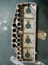 Lade das Bild in den Galerie-Viewer, DT 115 140 hp Suzuki intake AIR SILENCER 13811-94501 COVER 13812-94502 two stroke 1981-82