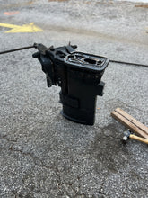 Load image into Gallery viewer, 25 hp Mercury 9098A5 Driveshaft HOUSING 20” LONG SHAFT two stroke 1997 822237A3 SWIVEL BRACKET 822238A9 SWIVEL HEAD 8796A7 8796A9 brackets