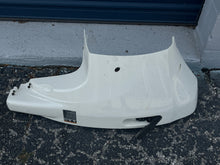Cargar imagen en el visor de la galería, DF 200 150 hp Suzuki  SIDE COVER SET WHITE 61811-96L01-Y5S 61820-96L01-Y5S 2015-2023 with PANEL FRONT 61831-96J10-Y5S