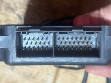 Load image into Gallery viewer, 250 225 hp Yamaha CDI control unit 69L-00 69L-85540-00-00 F8T33775 Two Stroke vx 2002-2004