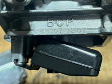 Load image into Gallery viewer, 90 75 hp Yamaha carburetor set with linkages 6H1-14301-07-00 6H1-14302-07-00 6H1-14303-07-00 Two Stroke 1992-2003