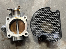 Load image into Gallery viewer, f 115 hp Yamaha THROTTLE BODY 6EK-13751-00-00 SILENCER 6DA-14440-00-00 four stroke 2014-2025