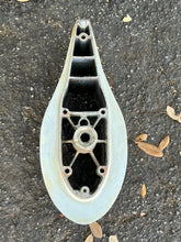 Cargar imagen en el visor de la galería, BF 75 90 115 130 hp Honda 40202-ZW1-710ZA gear case EXTENSION SEPARATOR with mounting studs 1997-2007+ four stroke