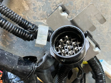 Cargar imagen en el visor de la galería, f 250 hp Yamaha engine WIRE HARNESS ASSY 6P2-82590-02-00 6P2-01 6P2-00 four stroke 2005