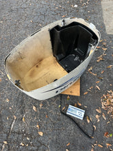 Load image into Gallery viewer, DF 150 hp Suzuki ENGINE COVER SET WHITE 61410-96881-Y5S 61420-96810-Y5S four stroke 2014-2016 needs gasket