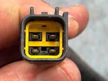 Lade das Bild in den Galerie-Viewer, f 150 hp Yamaha PULSER COIL 63P-85580-00-00 four stroke 2004-2023 rusty screws