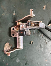 Cargar imagen en el visor de la galería, DF 115 hp Suzuki CLUTCH LEVER 21110-92J00 CLUTCH HOLDER LEVER 21151-92J00, CLUTCH SHAFT ARM 21230-92J00 NEUTRAL SWITCH 37721-93J00 four stroke 2013-2020