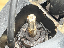 Charger l'image dans la galerie, 135,150, 175, 200 CV Mercury 1647-9147-c1 embase 2.5 litres contre-rotation 25” xl - testée en pression et fonctionnelle
