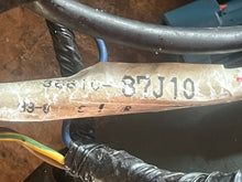 Cargar imagen en el visor de la galería, DF 175 hp Suzuki 36610-87j10 engine WIRING HARNESS four stroke 2006-2011