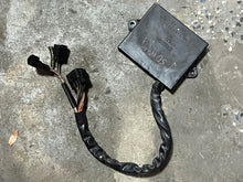 Cargar imagen en el visor de la galería, 50 hp Yamaha 62Y-85540-02-00 8250981 f8t32473 IGNITER CDI UNIT 62y-02 62Y-85540-02-00 four stroke 1998 yamamerc