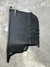 Cargar imagen en el visor de la galería, BF 50 40 30 25 hp Honda carb intake MUFFLER COVER 17390-ZV5-010 four stroke