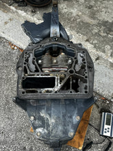 Load image into Gallery viewer, LOCAL PICK UP — f 150 hp Yamaha XCA 25”MIDSECTION UPPER CASING 6DA-45111-00-8D SWIVEL 64E-43311-20-8D EXHAUST 63P-41137-04-CA four stroke 2017 (NEEDS WATER PUMP TUBE)