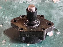 Cargar imagen en el visor de la galería, DF 115 140 hp Suzuki low pressure FUEL PUMP 15100-90J11 four stroke 2013-2020 some 40 50 60 70 75 80 90 100 hp