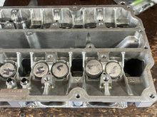 Load image into Gallery viewer, sold ebay april2025——f 115 hp Yamaha 2003 Cylinder Head 68V-11110-00-94 four stroke 2000-2011 68V-W009A-01-1S