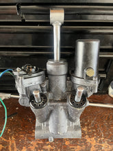 Lade das Bild in den Galerie-Viewer, PARTS f 150 hp Yamaha PTT POWER TRIM UNIT 63P-43800-13-00 four stroke NEEDS NEW MOTOR