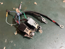 Cargar imagen en el visor de la galería, 225 - 300 hp Mercury TRIM HARNESS 826802A2 two stroke - approx 12” length with eyelet connectors on longest run of cord