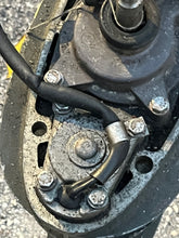 Load image into Gallery viewer, 60 50 hp Johnson Evinrude 20” GEARCASE ASSY Lower Unit electric shift 0384958 385097 two stroke SR 1971-72