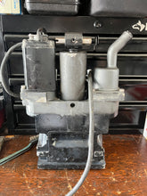 Cargar imagen en el visor de la galería, 135 - 225 hp Mercury 826729A2 Power Trim Tilt Assy 3-wire 1993-up TWO STROKE black max