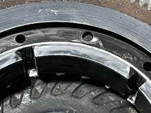 Lade das Bild in den Galerie-Viewer, 200 225 hp Evinrude FLYWHEEL ASSY 583146 583426 two stroke 1992-2002 looper carb