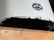 Load image into Gallery viewer, DF 150 hp Suzuki ENGINE COVER SET WHITE 61410-96881-Y5S 61420-96810-Y5S four stroke 2014-2016 needs gasket