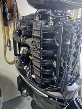 Lade das Bild in den Galerie-Viewer, Twin 350 Mercury 25 inch verado lower LH, RH, trim, pcm, powerhead