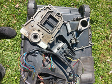 Lade das Bild in den Galerie-Viewer, DT 40 suzuki starter, gearcase,oil tank,oil pump,drag link